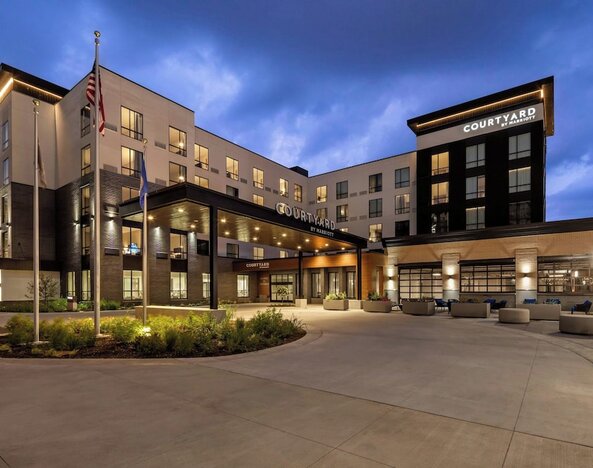 Courtyard by Marriott St. Paul Downtown