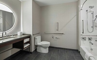 Courtyard by Marriott St. Paul Downtown