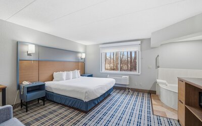 AmericInn by Wyndham White Bear Lake St. Paul