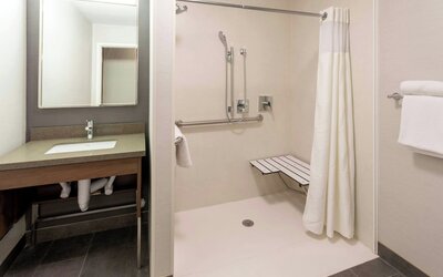 Courtyard Minneapolis St. Paul/Roseville by Marriott