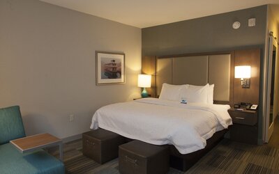 Hampton Inn & Suites Downtown St. Paul