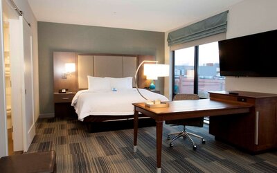 Hampton Inn & Suites Downtown St. Paul
