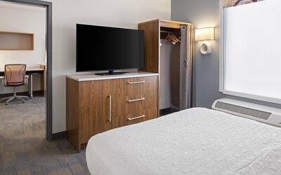 Home2 Suites by Hilton Roseville Minneapolis