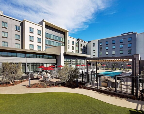 Hampton Inn Long Beach Airport