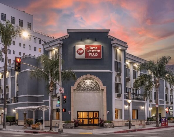 Best Western Plus Hotel At The Convention Center