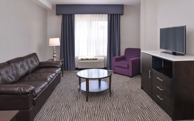Best Western Plus Hotel At The Convention Center