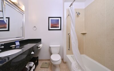 Best Western Plus Hotel At The Convention Center