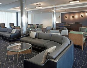Courtyard by Marriott Long Beach Airport