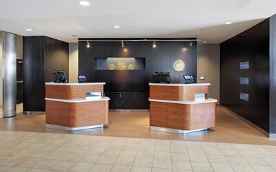 Courtyard by Marriott Long Beach Airport