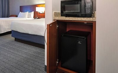Courtyard by Marriott Long Beach Airport