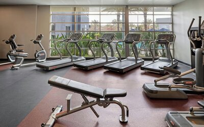 Courtyard by Marriott Long Beach Airport