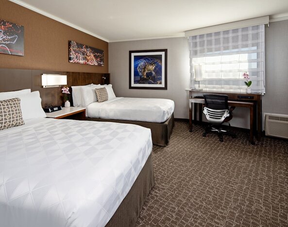 Holiday Inn Long Beach Airport Hotel and Conference Center by IHG