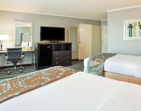 Holiday Inn Long Beach Airport Hotel and Conference Center by IHG