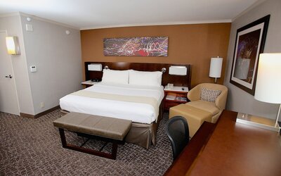 Holiday Inn Long Beach Airport Hotel and Conference Center by IHG