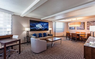 Holiday Inn Long Beach Airport Hotel and Conference Center by IHG