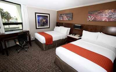 Holiday Inn Long Beach Airport Hotel and Conference Center by IHG