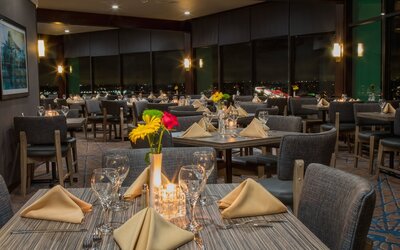 Holiday Inn Long Beach Airport Hotel and Conference Center by IHG