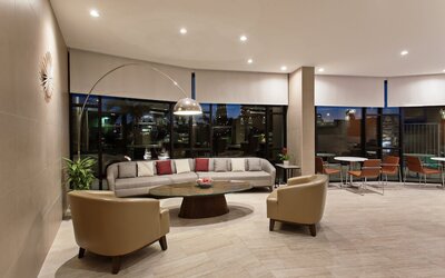 Holiday Inn Long Beach Airport Hotel and Conference Center by IHG