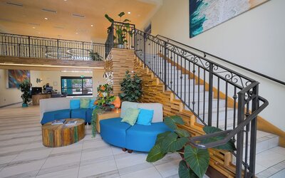 The Cove Hotel, Long Beach