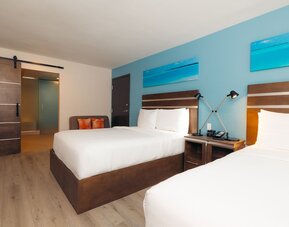 The Cove Hotel, Long Beach