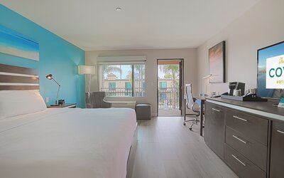 The Cove Hotel, Long Beach