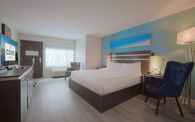 The Cove Hotel, Long Beach