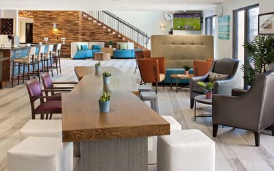 The Cove Hotel, Long Beach