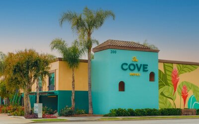 The Cove Hotel, Long Beach
