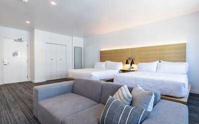 Hotel Mai Downtown Long Beach