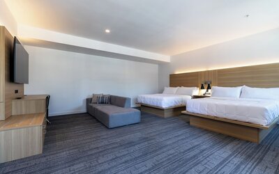 Hotel Mai Downtown Long Beach