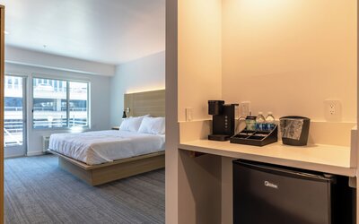 Hotel Mai Downtown Long Beach