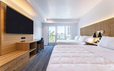 Hotel Mai Downtown Long Beach