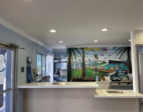 Travelodge by Wyndham Long Beach Convention Center