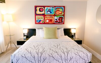 Hotel Current