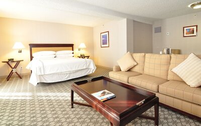 Anaheim Majestic Garden Hotel