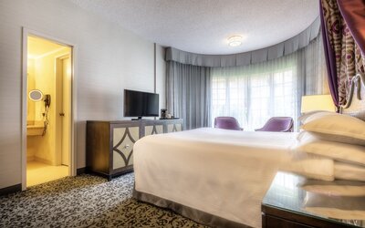 Anaheim Majestic Garden Hotel