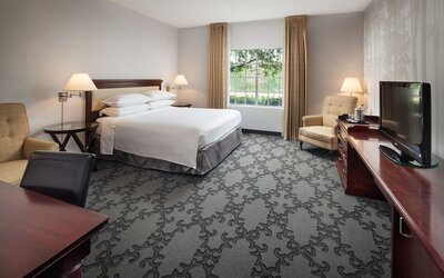 Anaheim Majestic Garden Hotel