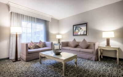 Anaheim Majestic Garden Hotel
