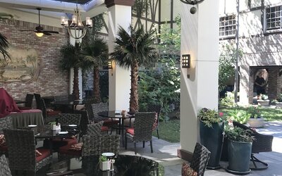 Anaheim Majestic Garden Hotel