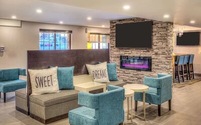 Bar and work space ideal for groups at Sleep Inn Oakbrook Terrace.
