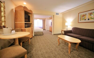 Anaheim Portofino Inn and Suites