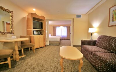 Anaheim Portofino Inn and Suites