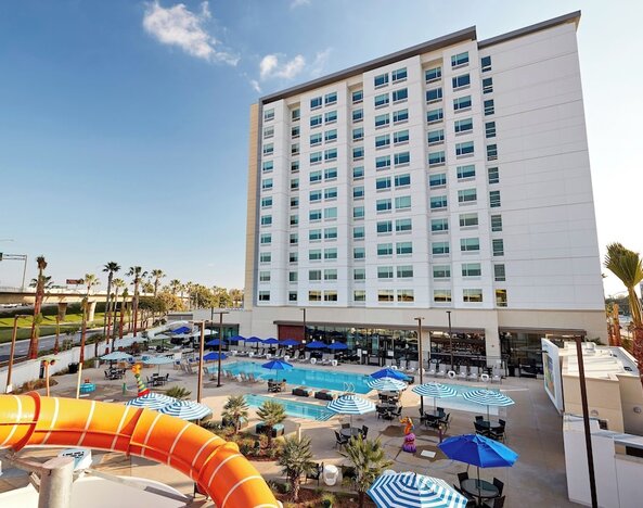 Anaheim Resort Suites