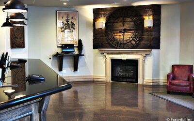 Anaheim Camelot Inn & Suites