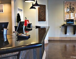 Anaheim Camelot Inn & Suites