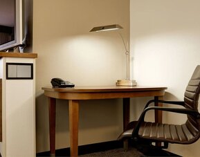 In-room work desk at Hyatt Place Chicago/Hoffman Estates.