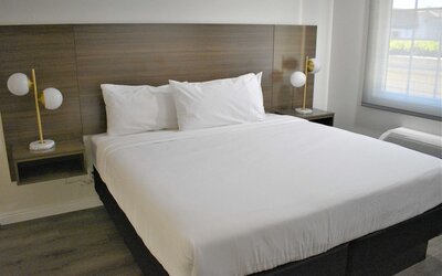 Signature Anaheim Maingate