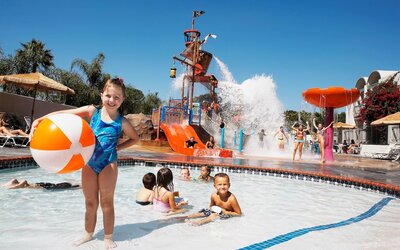 Howard Johnson by Wyndham Anaheim Hotel and Water Playground
