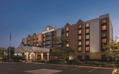 Parking area at Hyatt Place Chicago/Hoffman Estates.