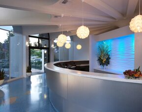 Howard Johnson by Wyndham Anaheim Hotel and Water Playground